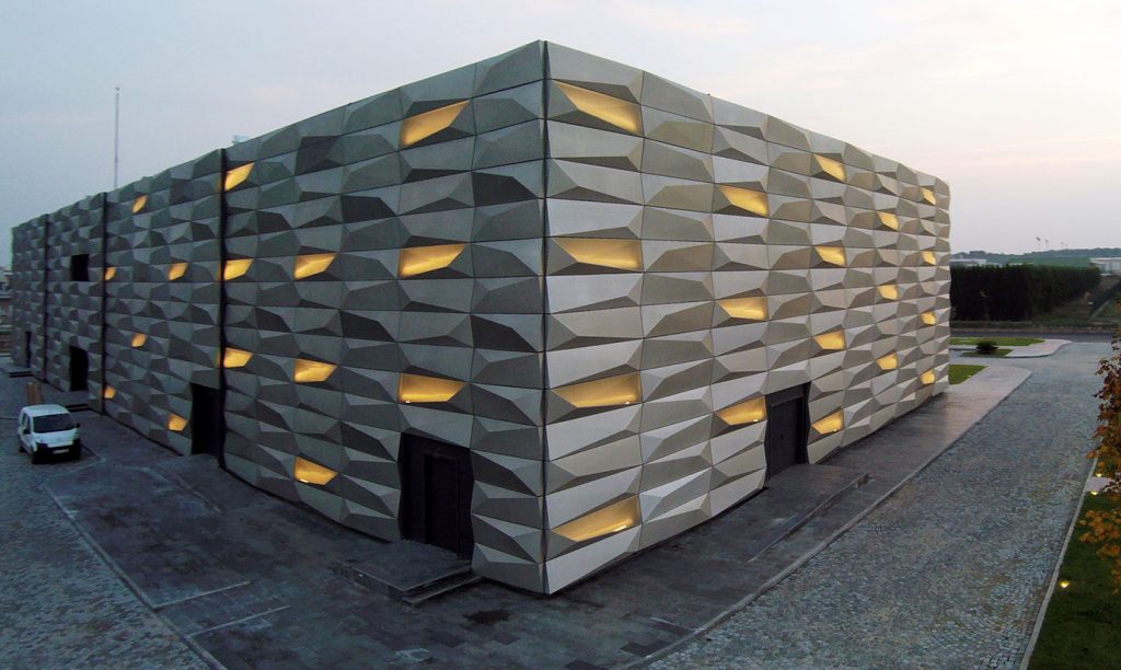 1480069731_sakarya_2-_osb_y__netim_binas__nda_daikin_konforunu_se__ti___2